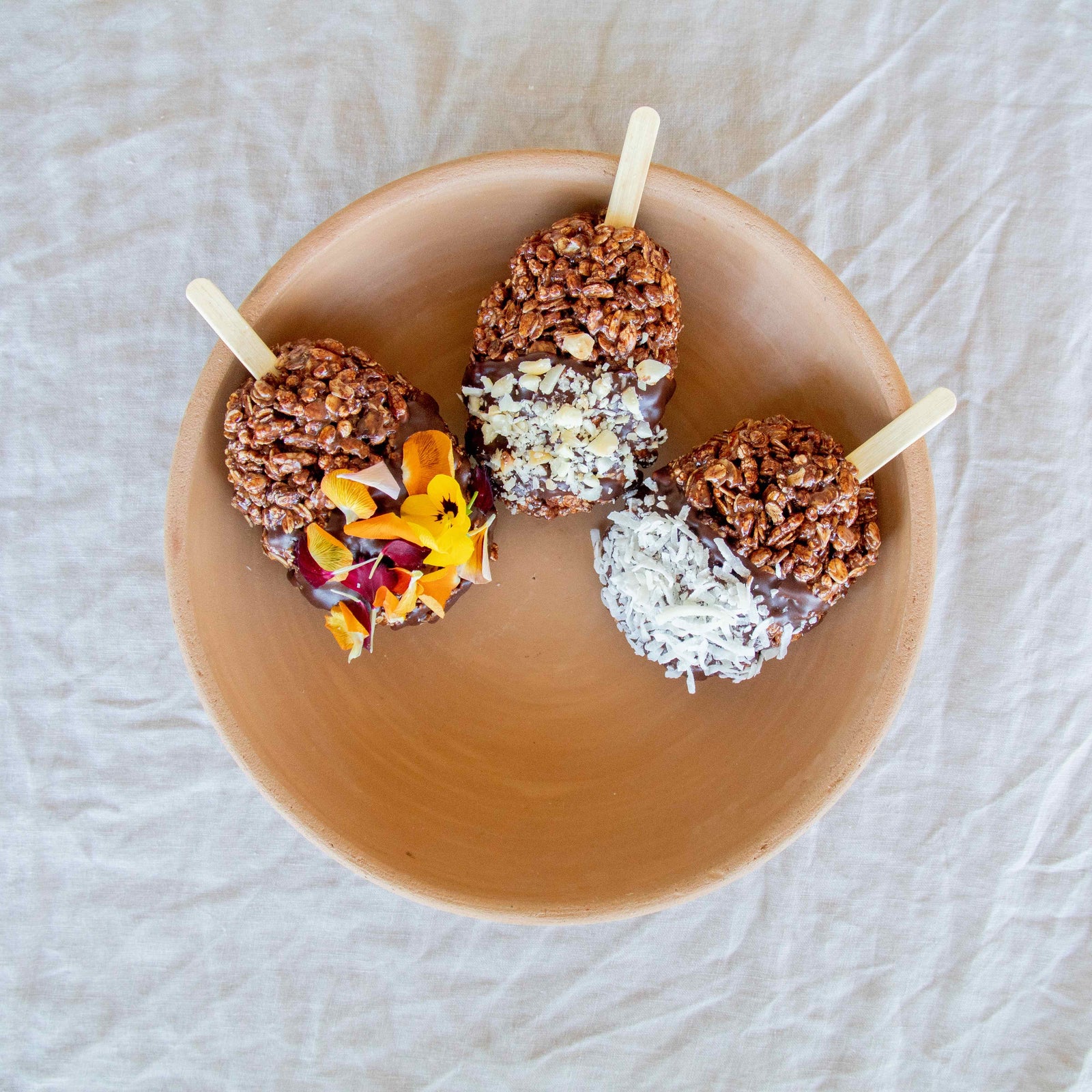 Smør Chocolate Puff Popsicles