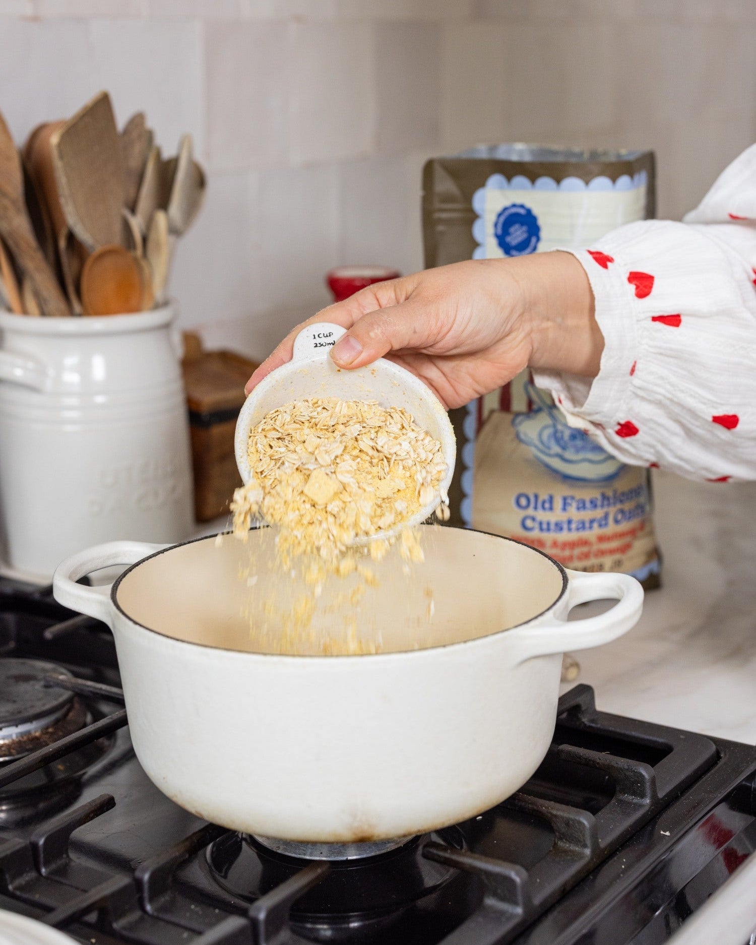 Old Fashioned Custard Oats - Apple, Nutmeg & Orange 1kg - FarmerJo