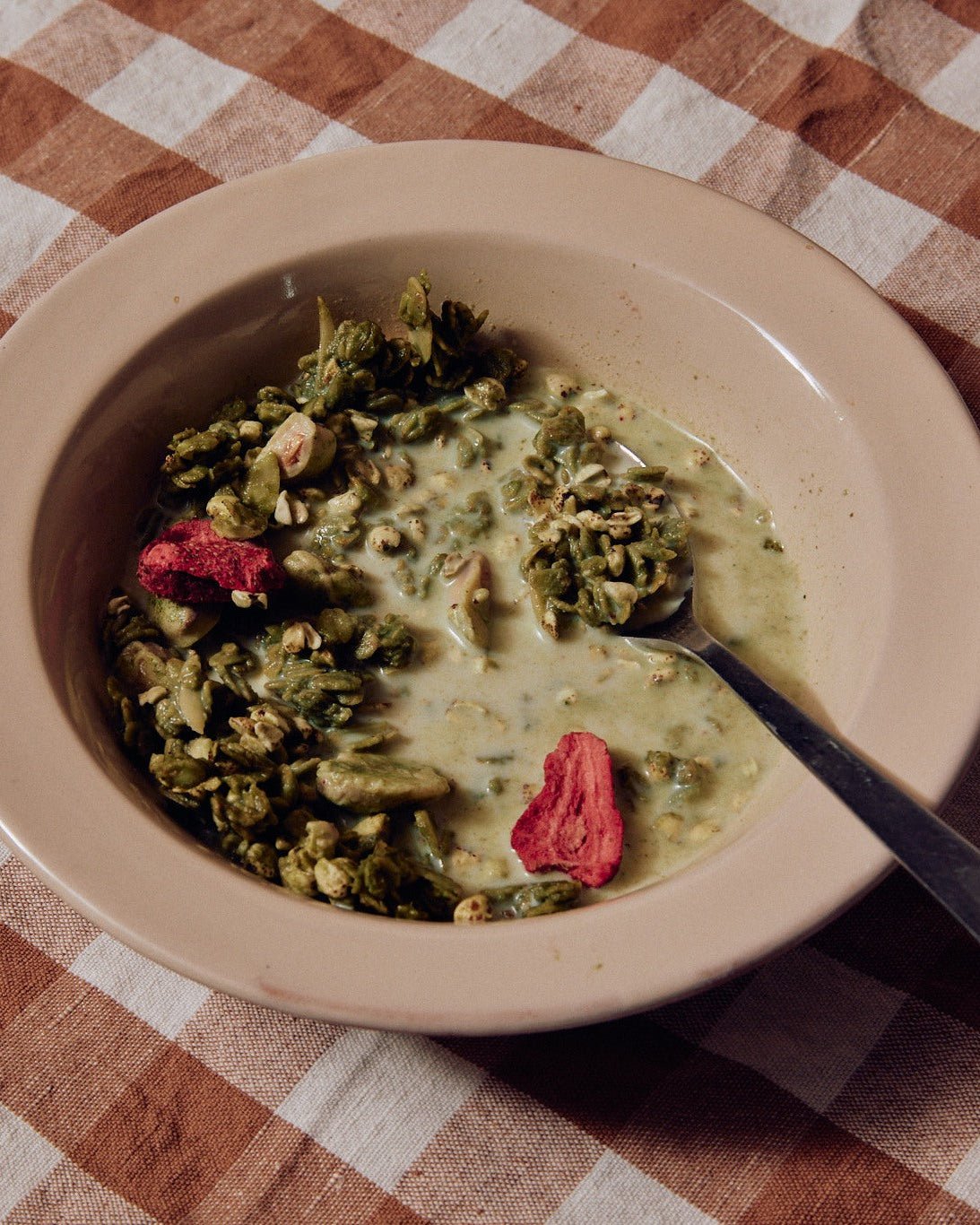Ostro Granola Matcha, Strawberry & Almond - FarmerJo