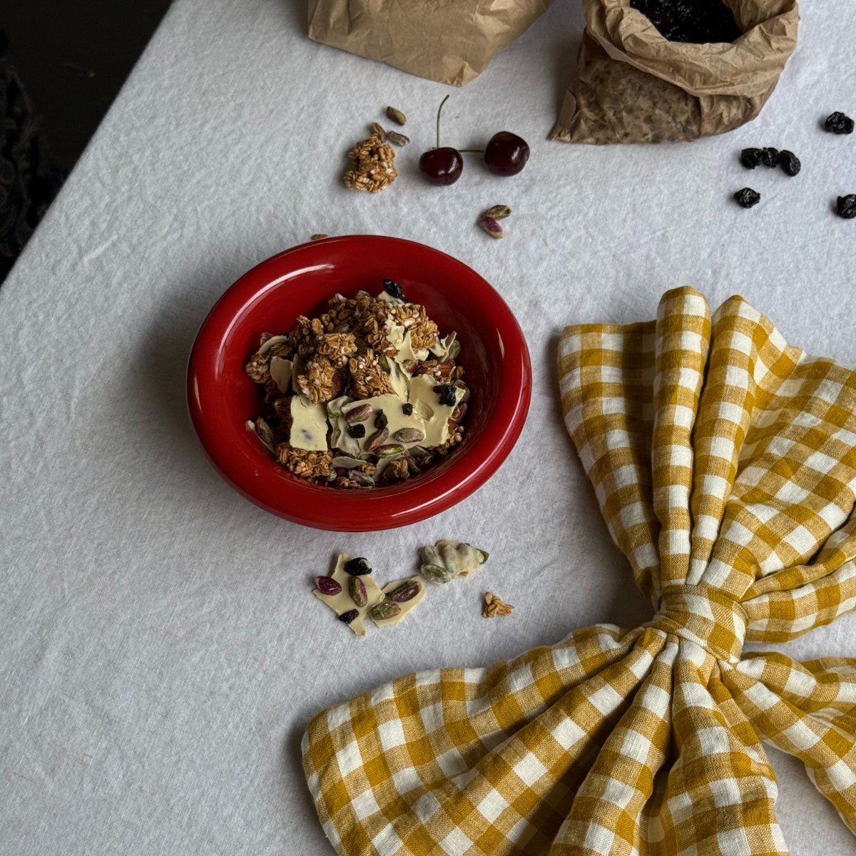 White Chocolate & Cherry Christmas Granola - FarmerJo