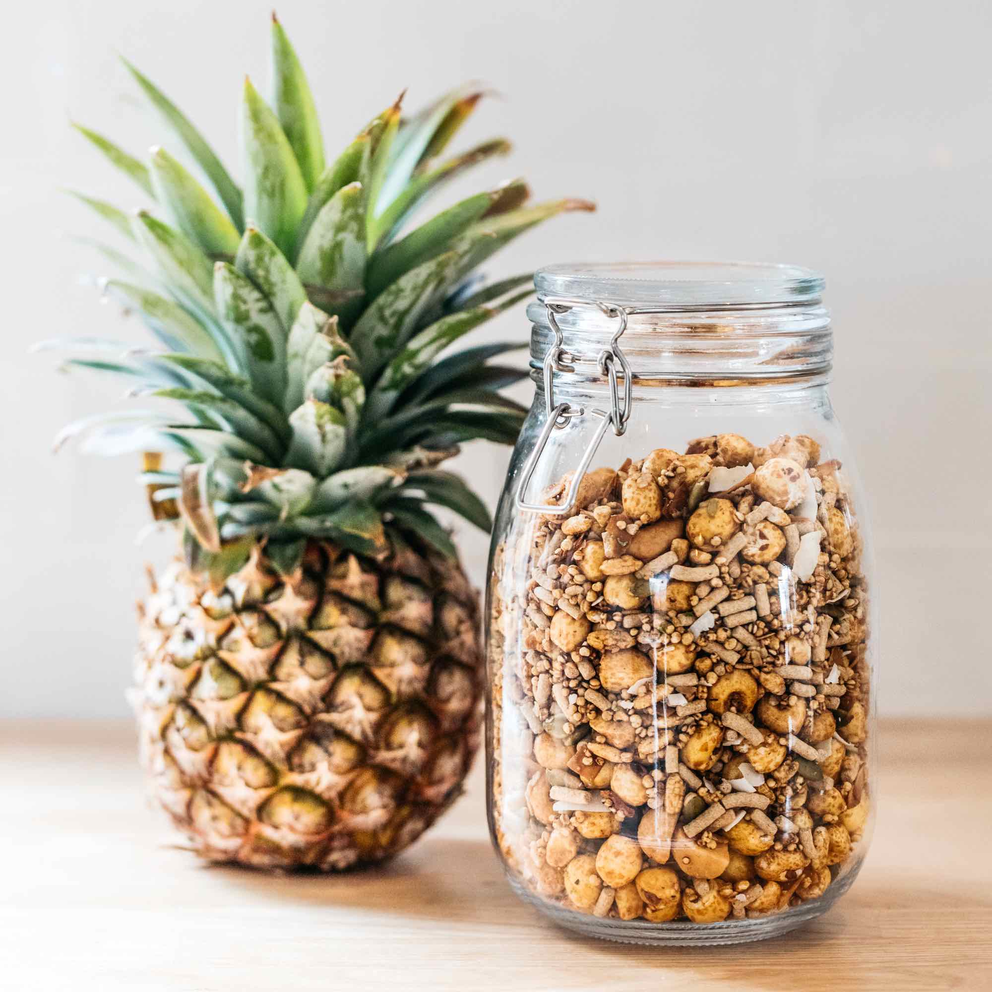 Pineapple, Macadamia & Quinoa Gluten Free Muesli - FarmerJo